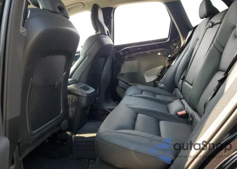 2022 Volvo Xc60 B5 Momentum z USA, uszkodzony, nr VIN YV4L12RKXN1004050